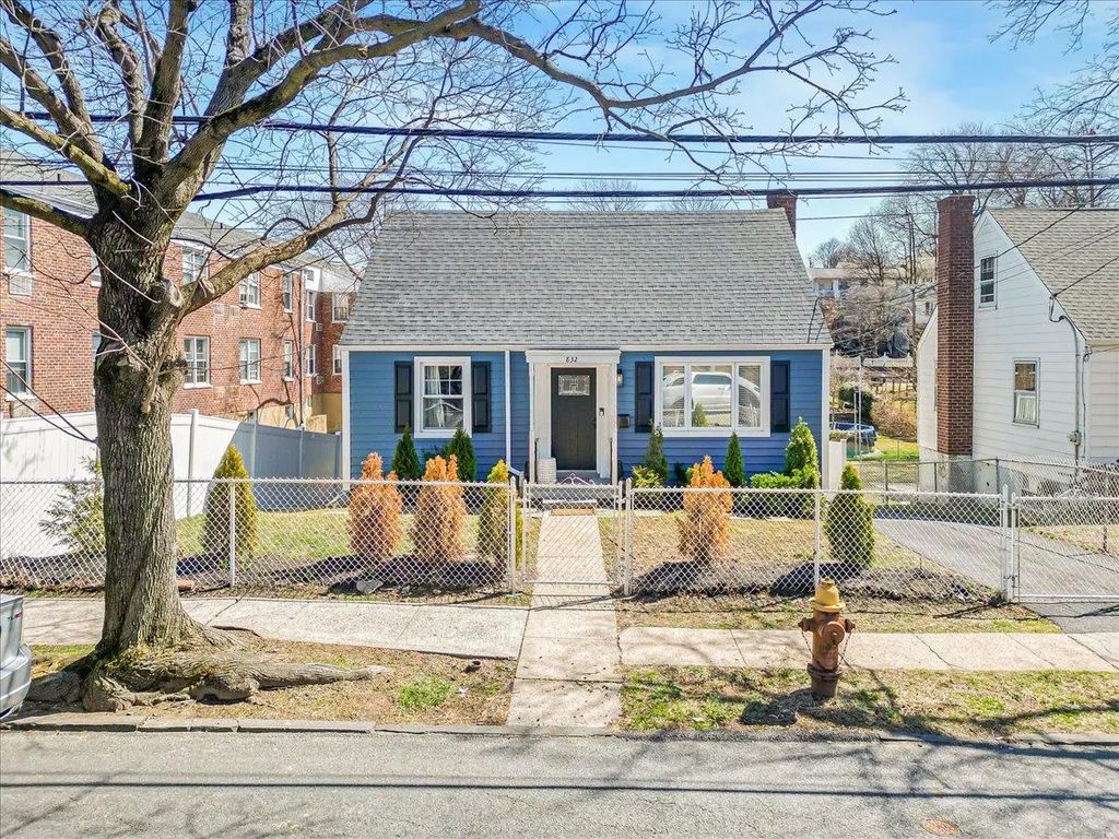 832 Palisade Avenue, Yonkers