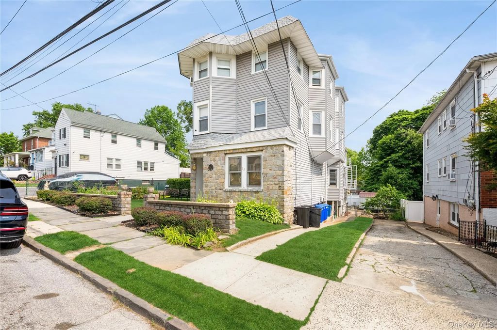 93 Edgewood Avenue, Yonkers