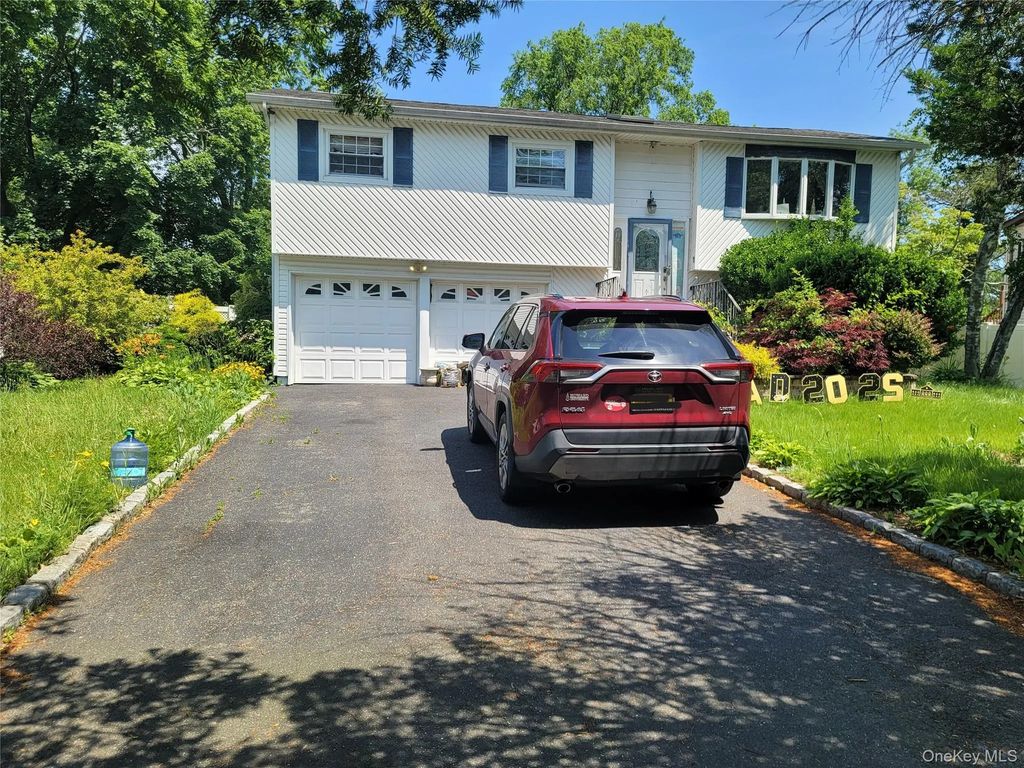 153 Cocoanut Street, Brentwood