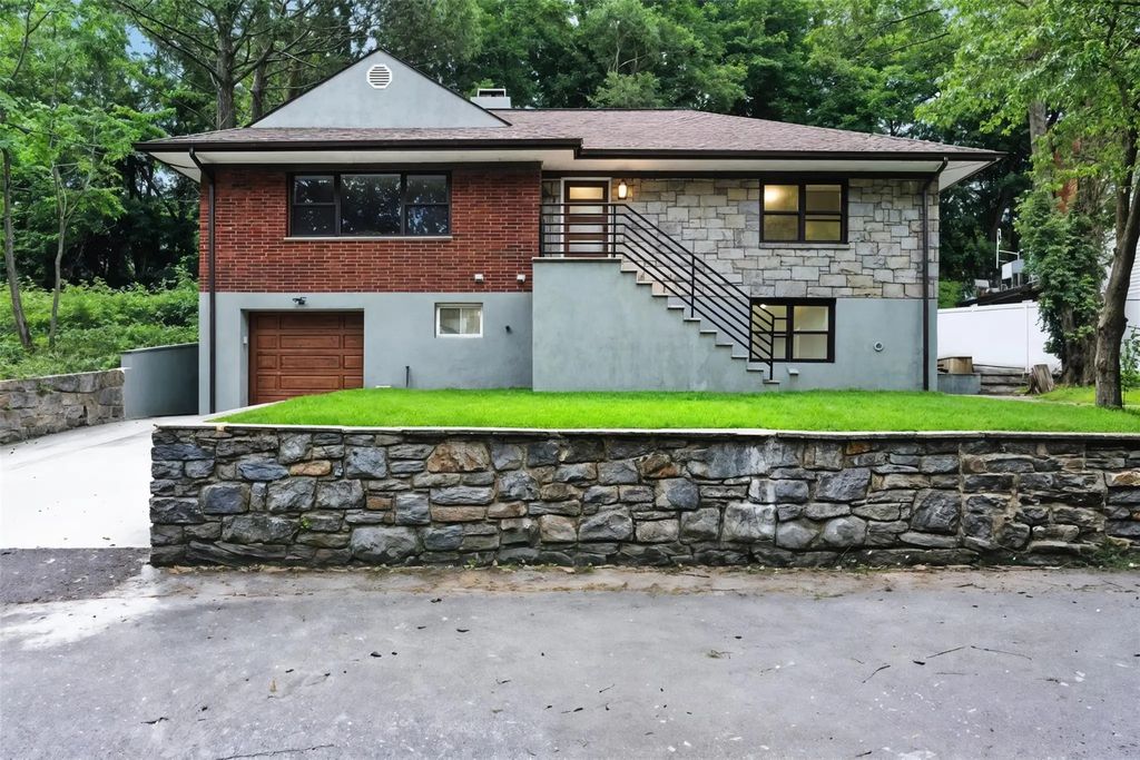 28 Woodycrest Avenue, Yonkers