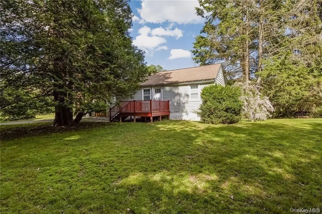 380 Whippoorwill Road, Chappaqua