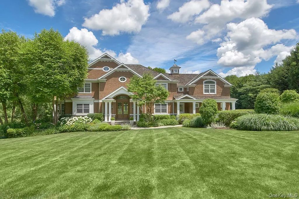5 Sutton Farm Drive, Chappaqua