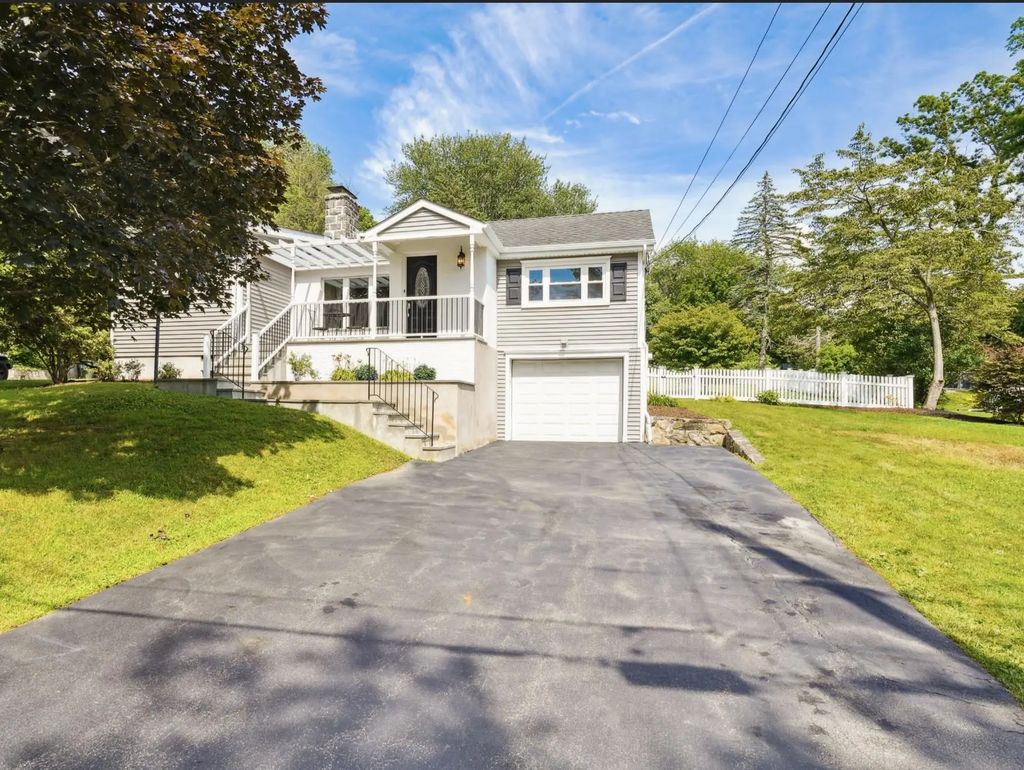 50 Mcmillan Avenue, Mahopac
