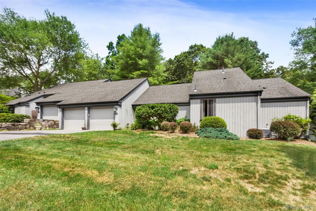 356 Heritage Hills # B, Somers