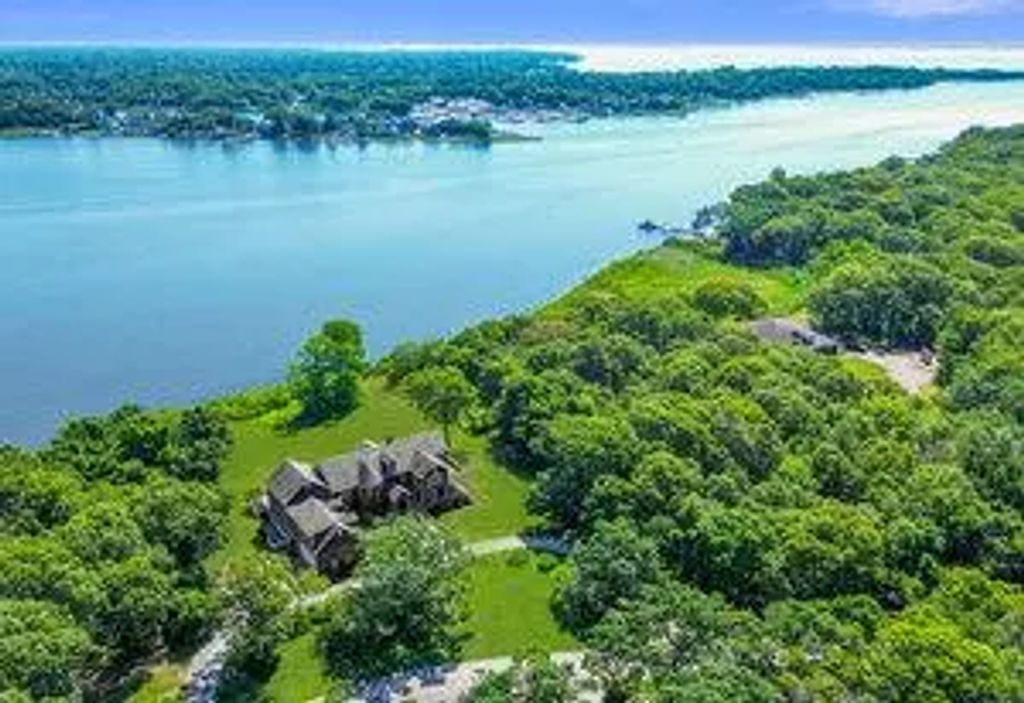 3 Old Mastic Drive, Mastic Beach