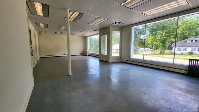 73-75 West Road, Pleasant Valley