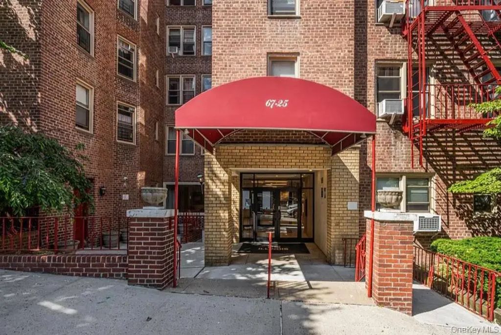 67-25 Clyde Street # 5d, Forest Hills