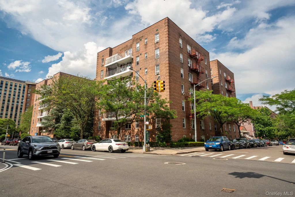 62-59 108th Street # 4n, Forest Hills