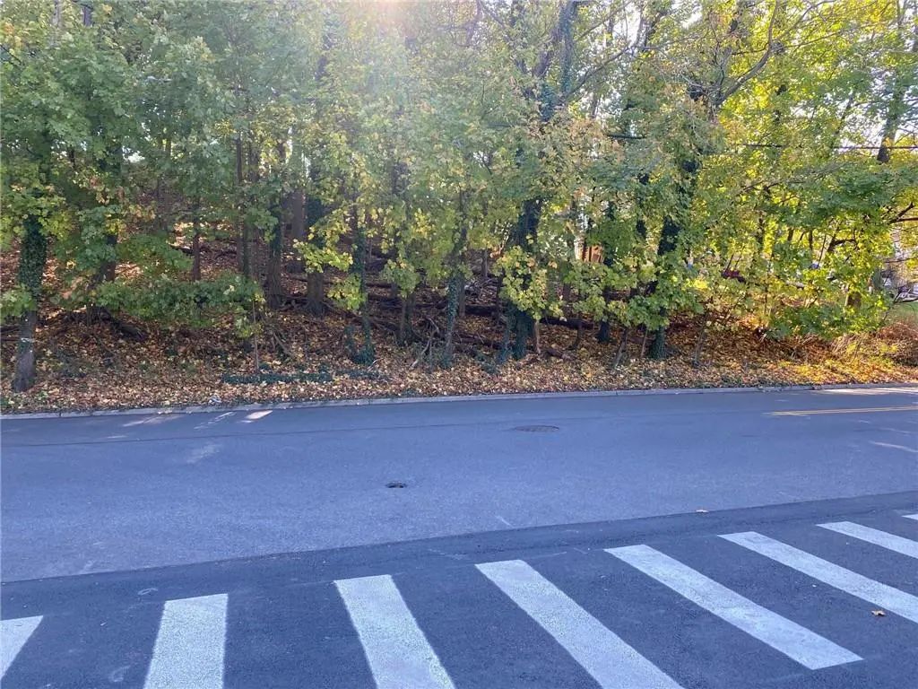 Ashford Avenue, Dobbs Ferry