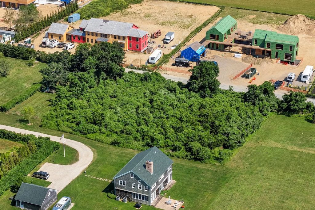 48 Sayres Path, Wainscott