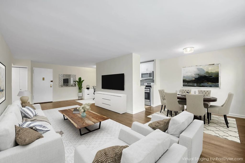 6 Birchwood Court 4g, Mineola