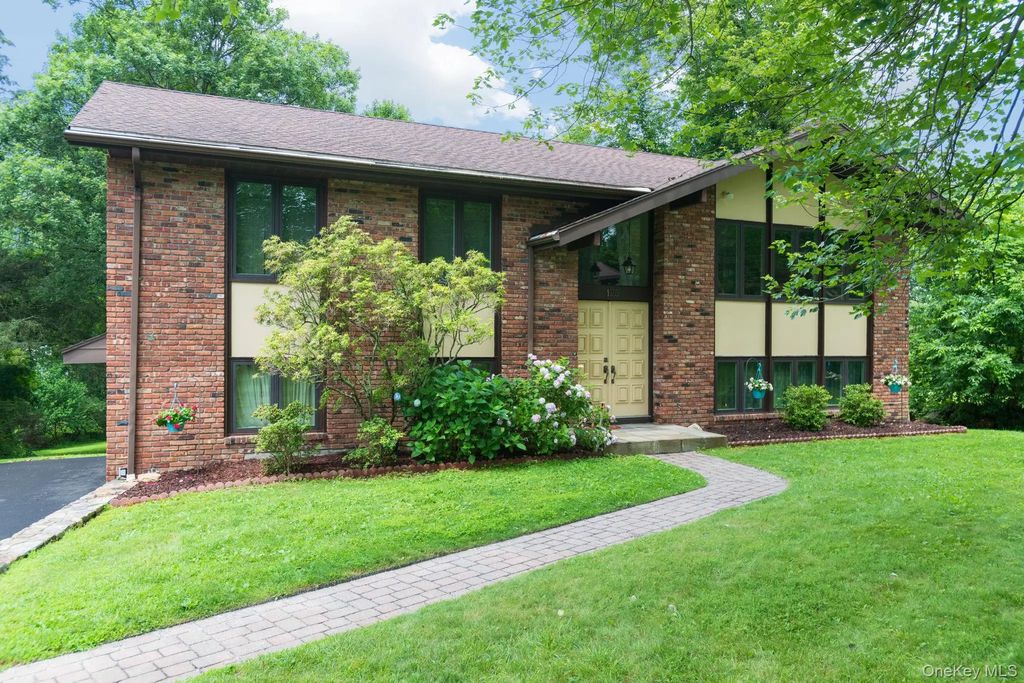 125 Longdale Road, Mahopac