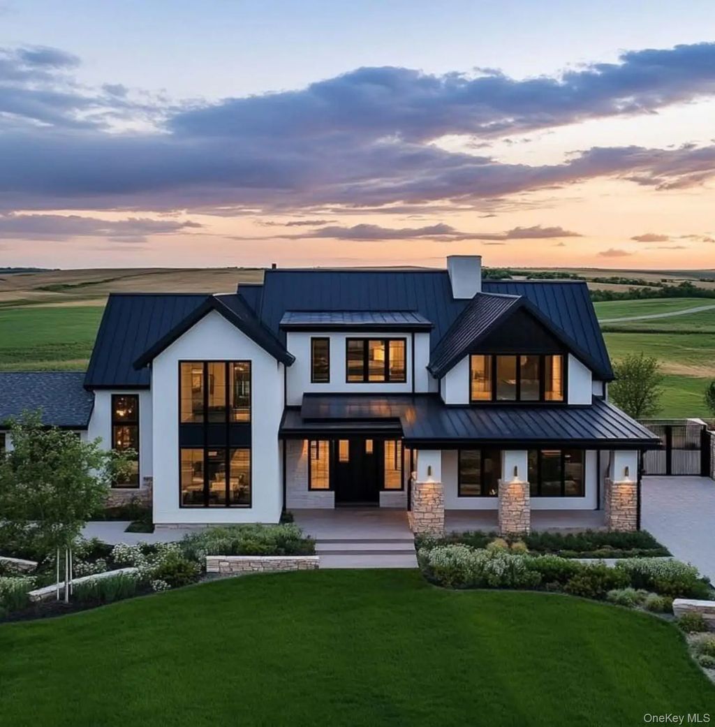 10 Fosse Court, Airmont