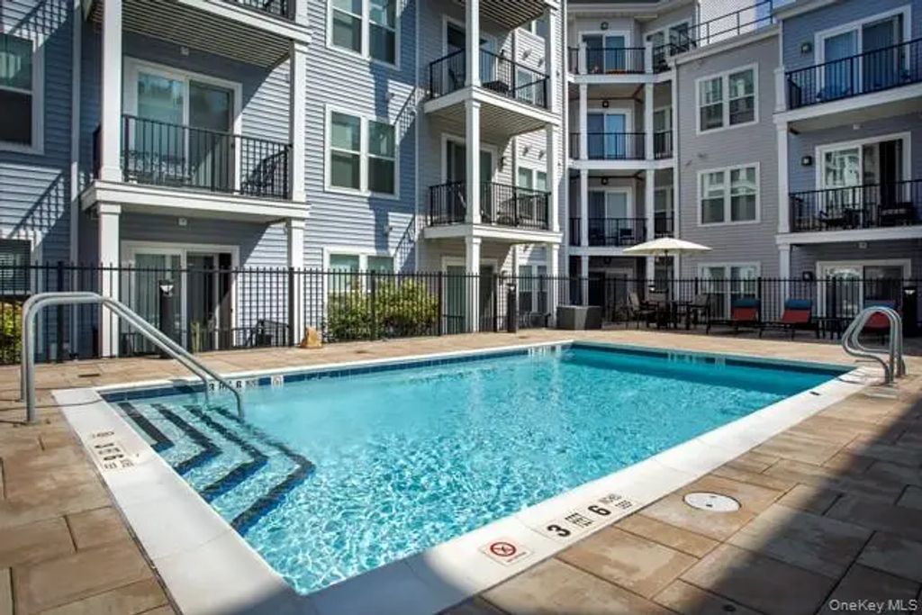 119 Searing Avenue S228, Mineola