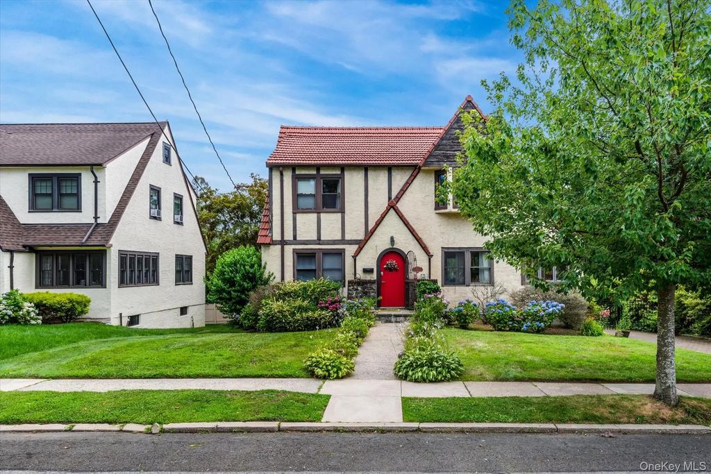 118 Carver Terrace, Yonkers