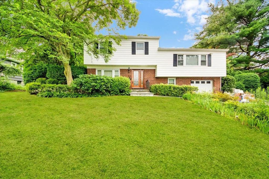 50 Chester Drive, Yonkers
