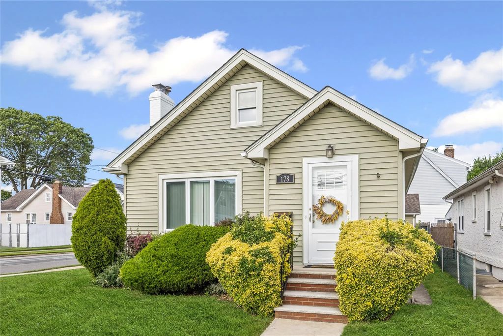 178 Charles Street, Lynbrook