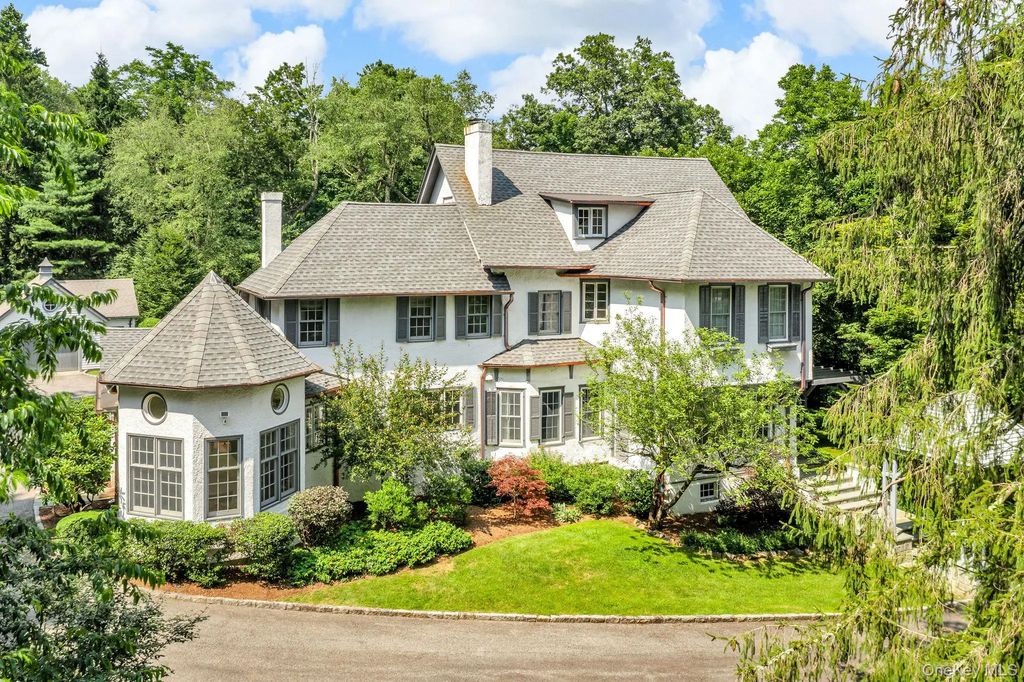 77 Haights Cross Road, Chappaqua