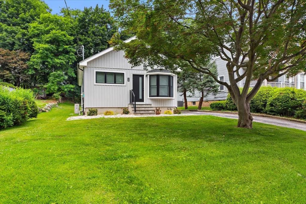 34 Woodside Avenue, Elmsford