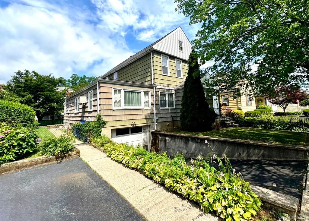 113 Clunie Avenue, Yonkers