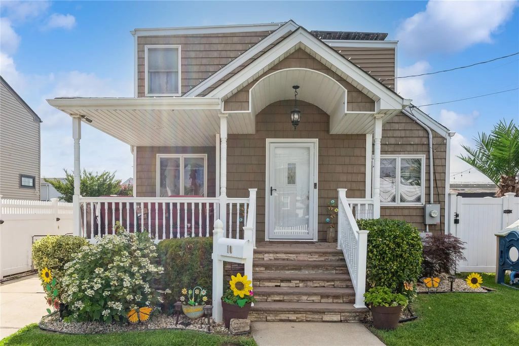 10 Commonwealth Street, Franklin Square