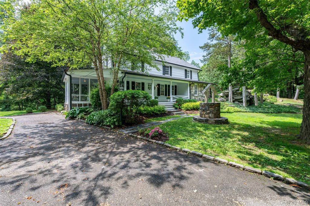 69 Whippoorwill Road, Armonk
