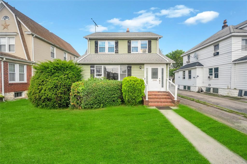 73 Bismark Avenue, Valley Stream
