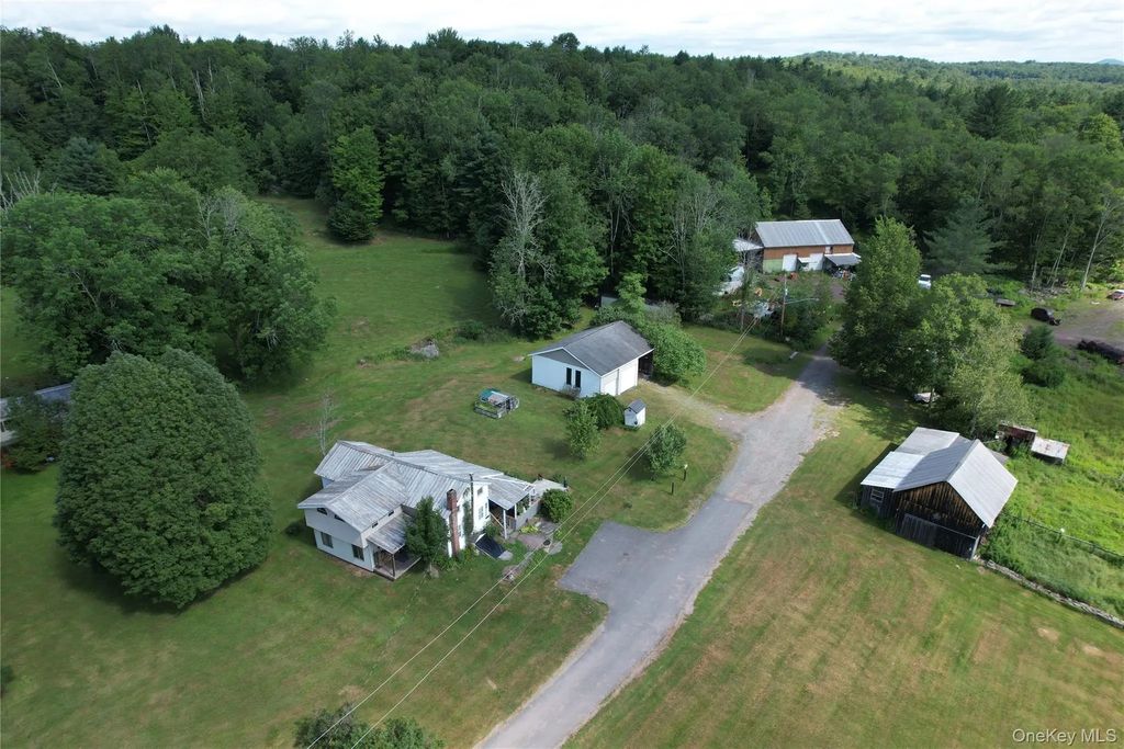 28 Martin Lane, Mongaup Valley