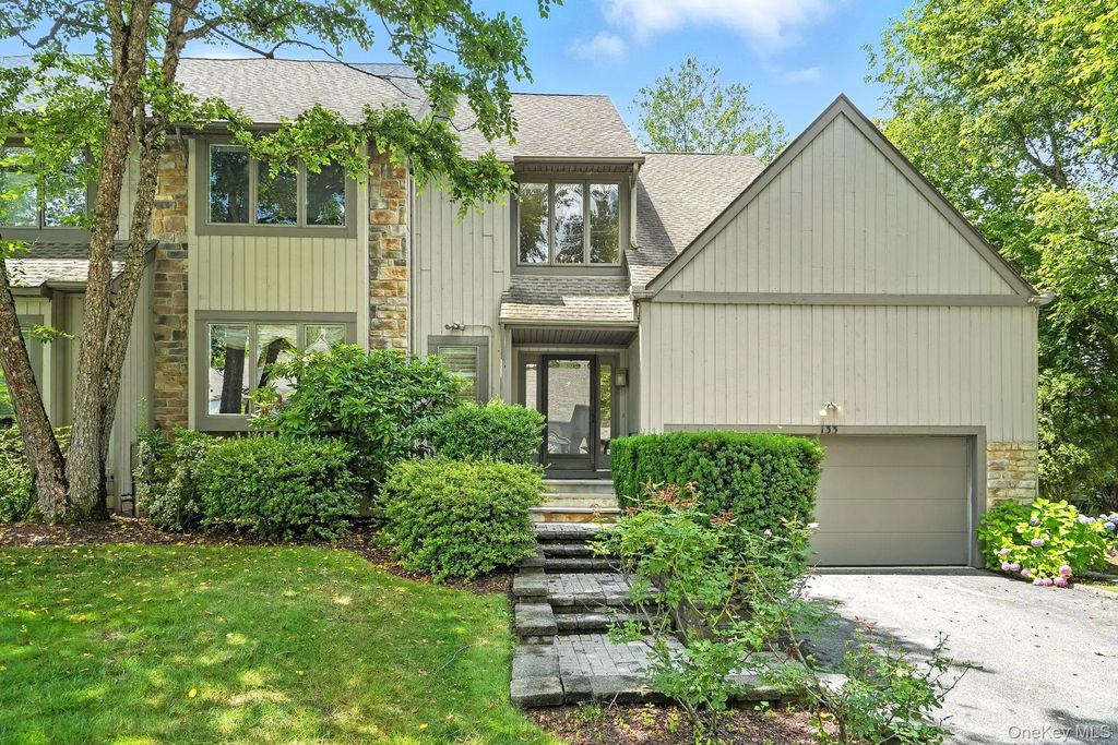 133 Woodbrook Road, White Plains