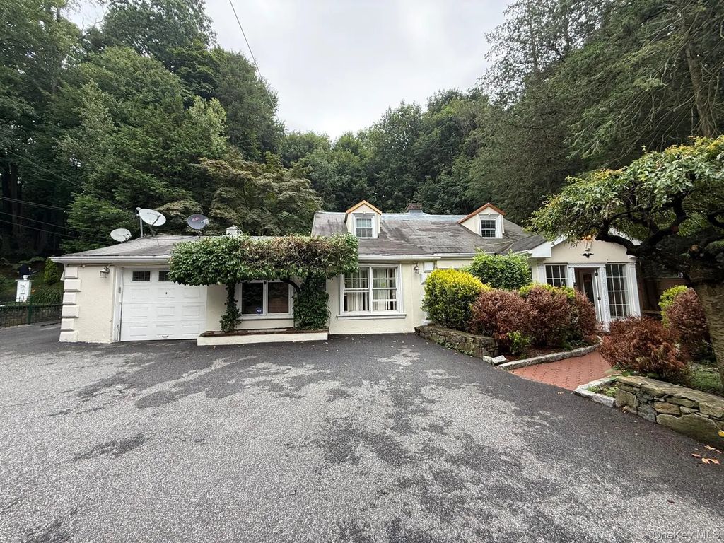 445 W Hartsdale Avenue, Hartsdale