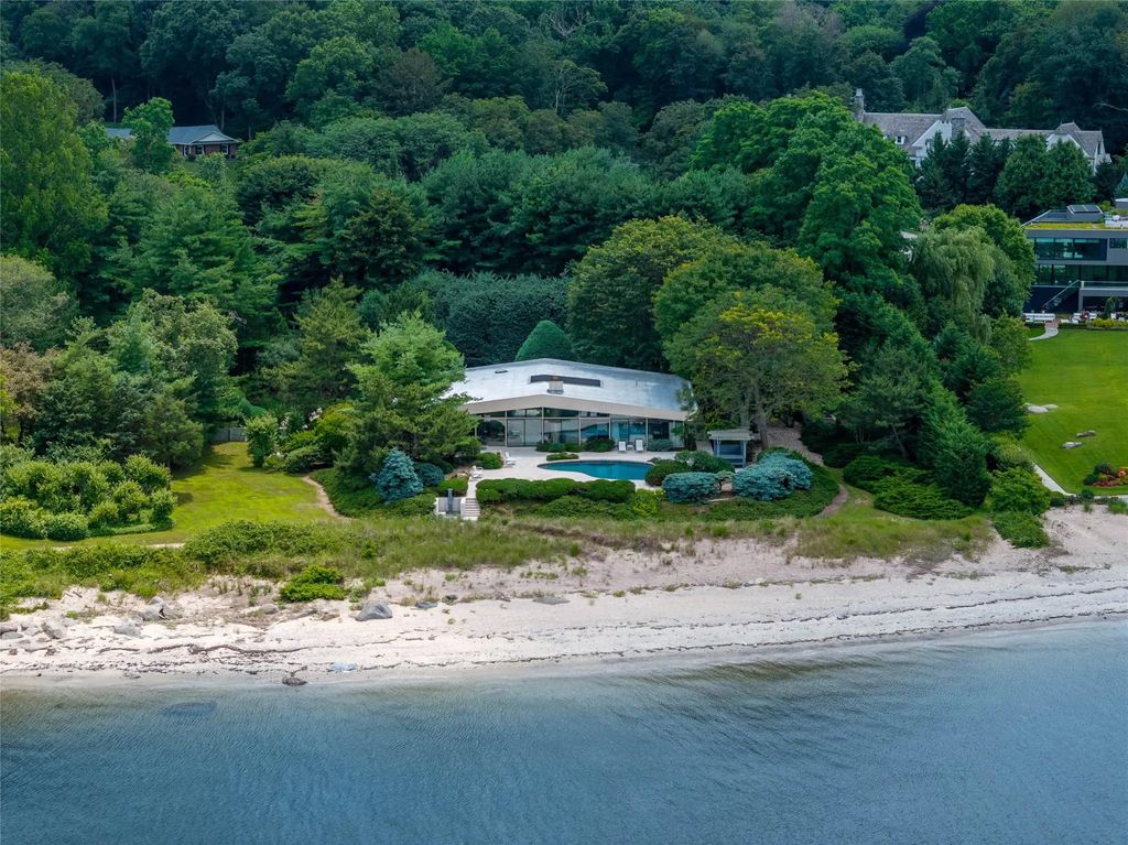 96 Old House Lane, Sands Point