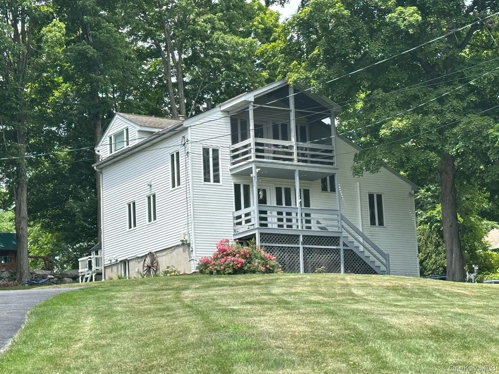 2 Fairview Road, Mahopac