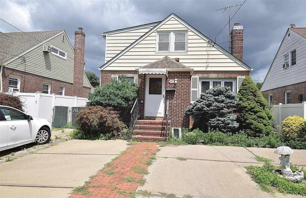 644 7th Street S, Garden City South