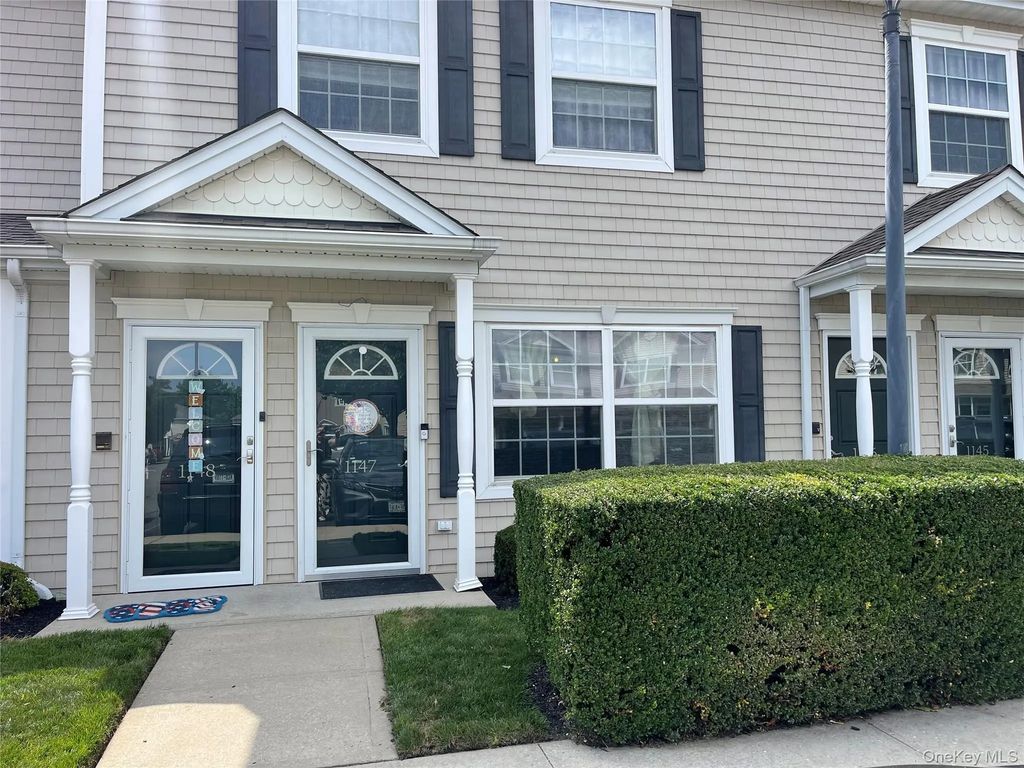 1147 Willow Lane, Valley Stream