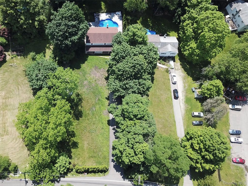 5 Red Mill Road, Cortlandt Manor