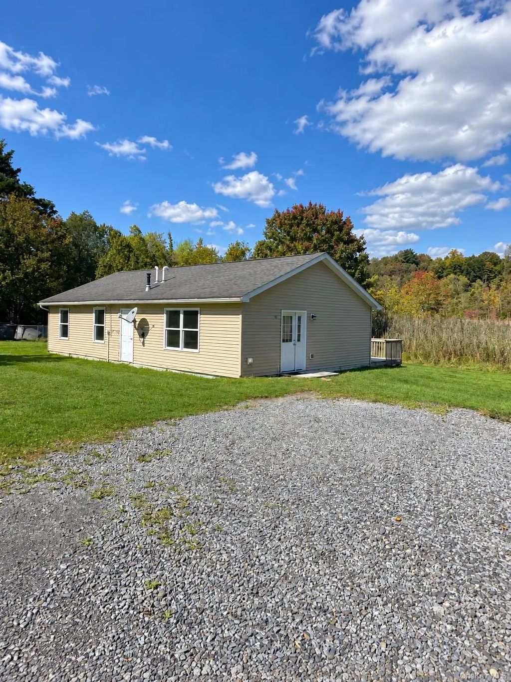 105-107 E Cold Spring Road, Monticello