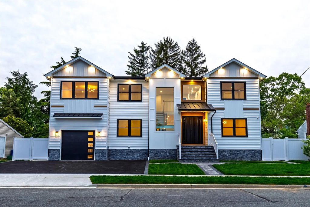 2456 8th Street, East Meadow