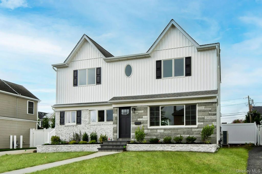 115 Rita Drive, East Meadow