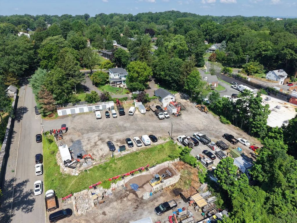 419 Western Highway # Garage, Tappan