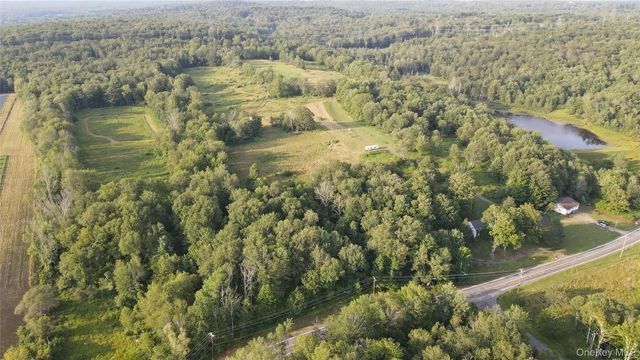 150 Sackett Lake Road, Monticello