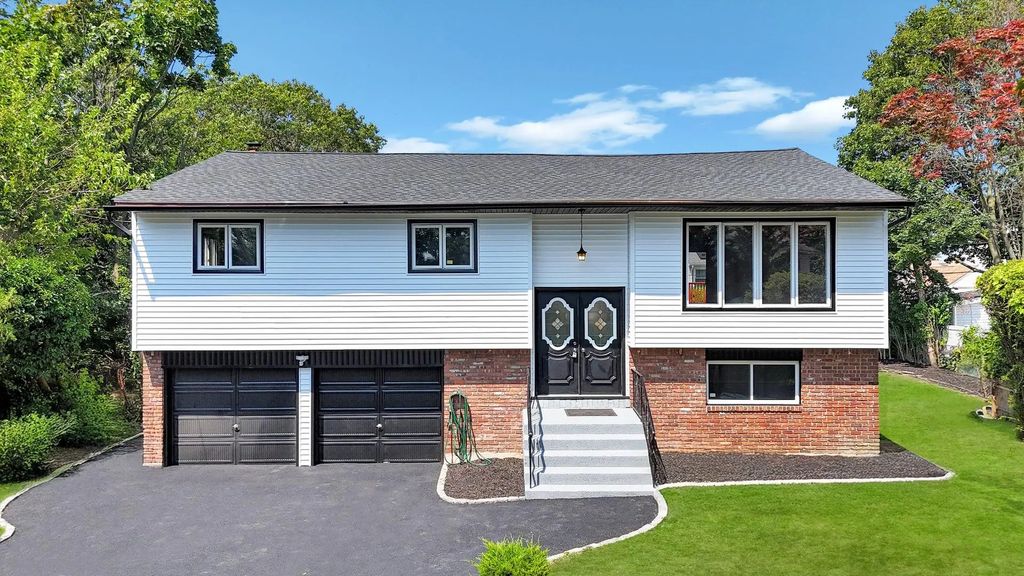 1503 Hemlock Avenue, East Meadow