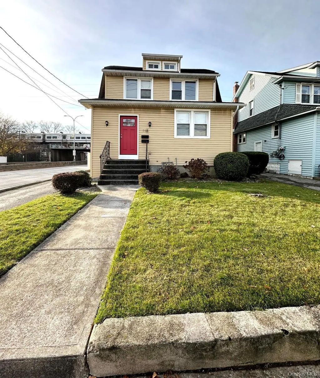 118 Lyon Place 2, Lynbrook