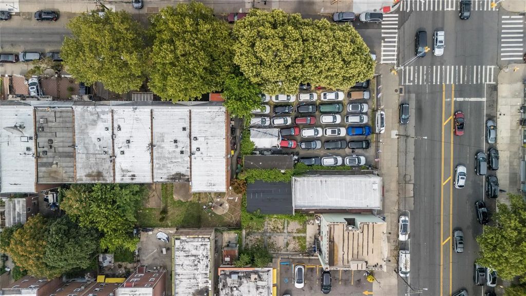 8317 Flatlands Avenue, Brooklyn