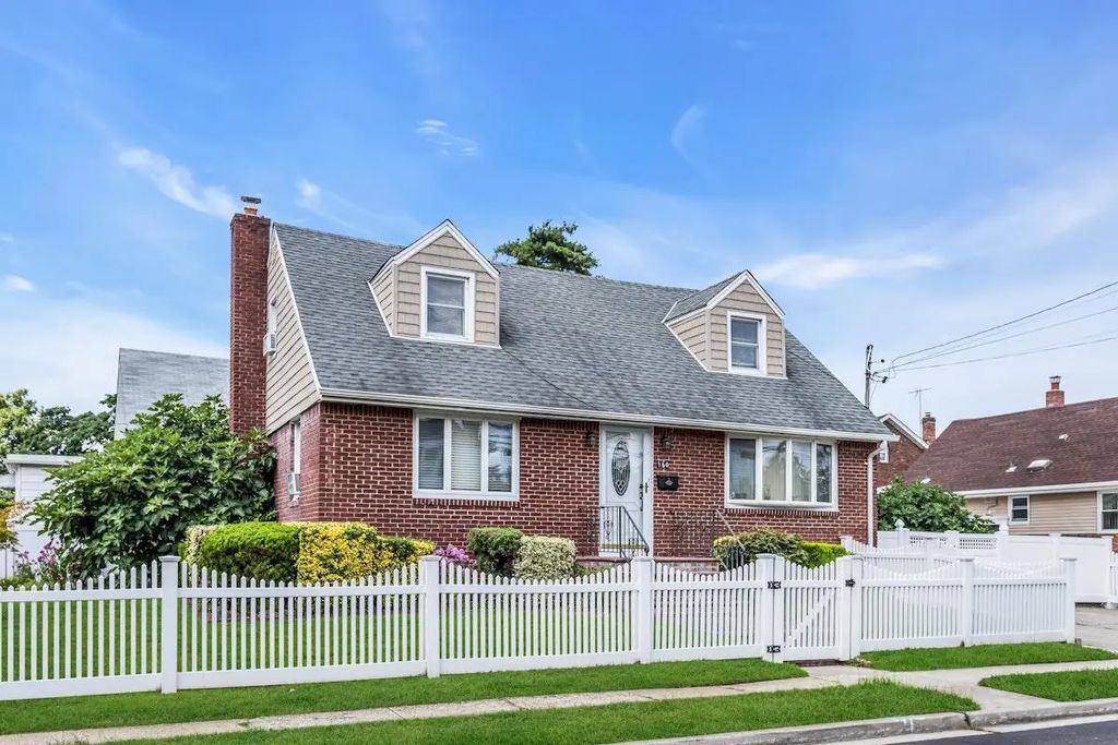 160 Green Street, Valley Stream