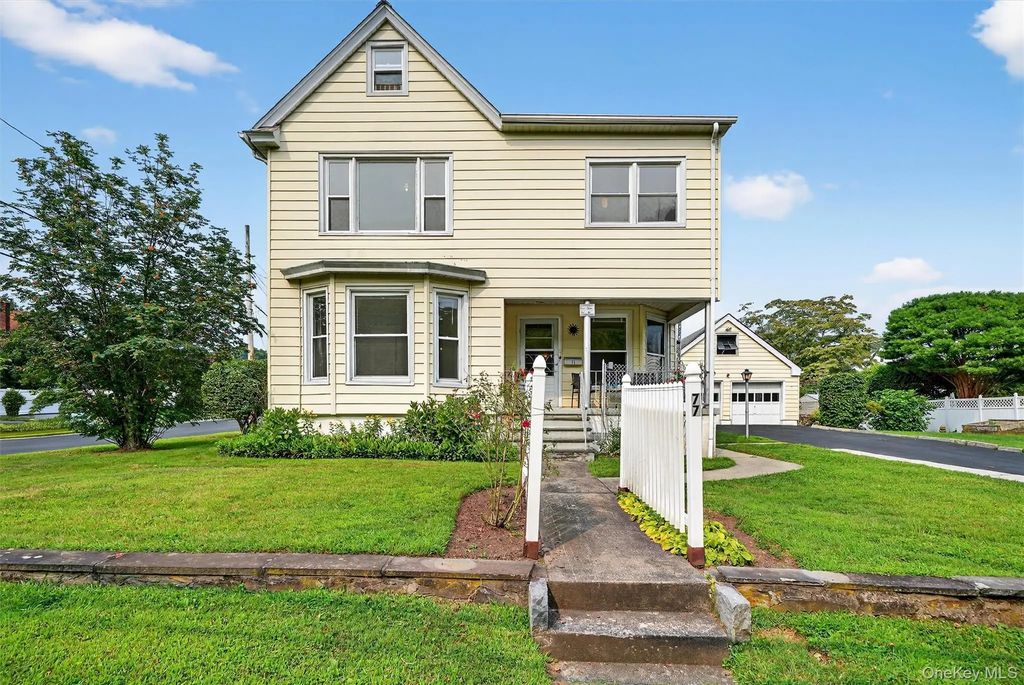 77 Thompson Avenue, White Plains