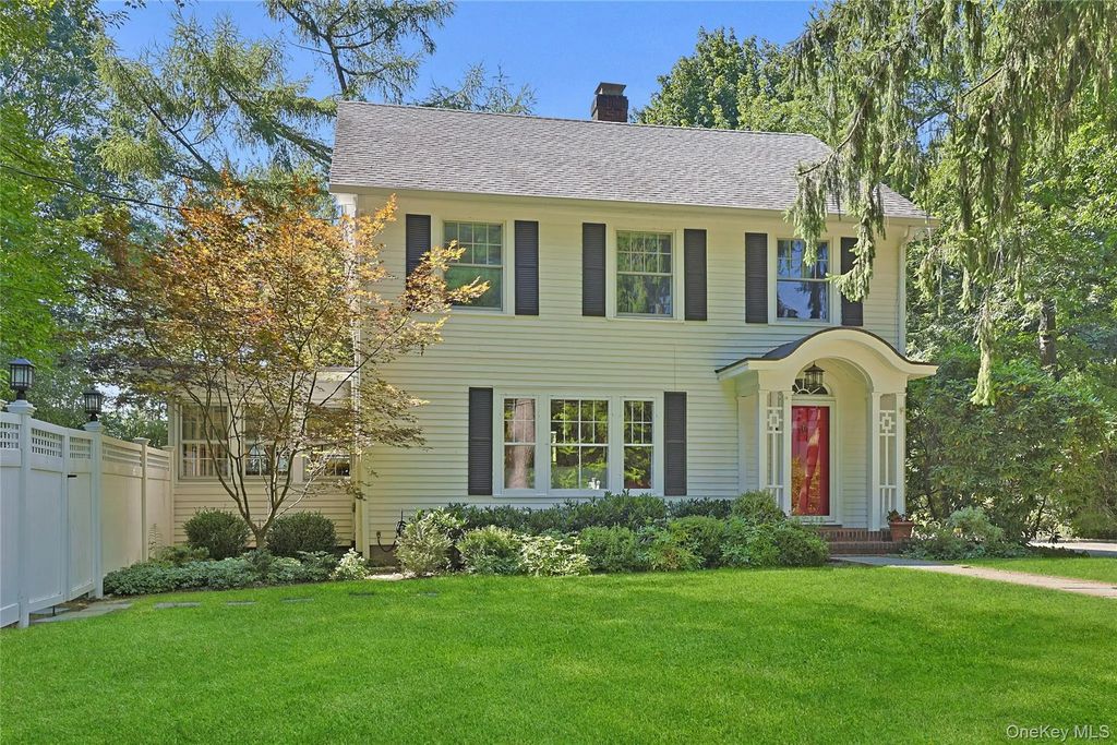 26 Kings Court, Chappaqua