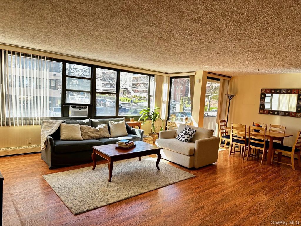 162-30 Powells Cove Boulevard # 2d, Beechhurst