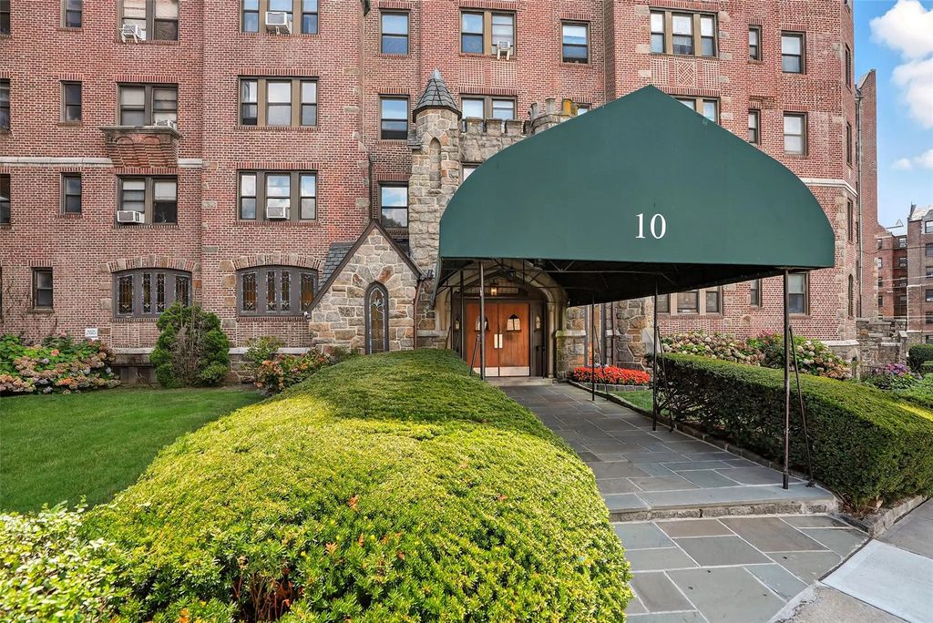 10 Nosband Avenue # 4f, White Plains