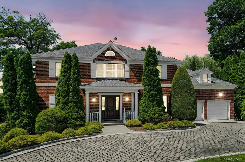 33 Hevelyne Road, Elmsford