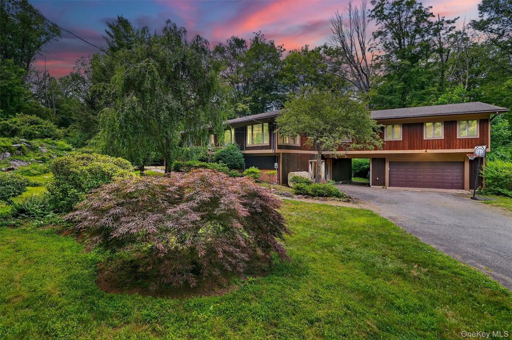 4 Cedar Hill Road, Bedford